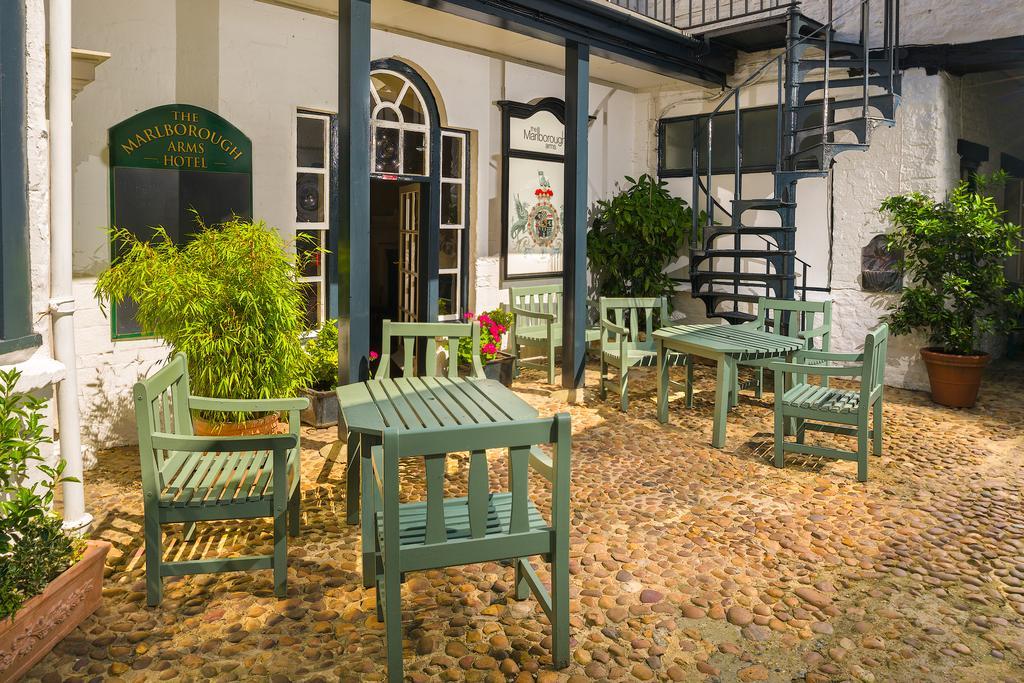 Marlborough Arms Hotel Woodstock Kültér fotó